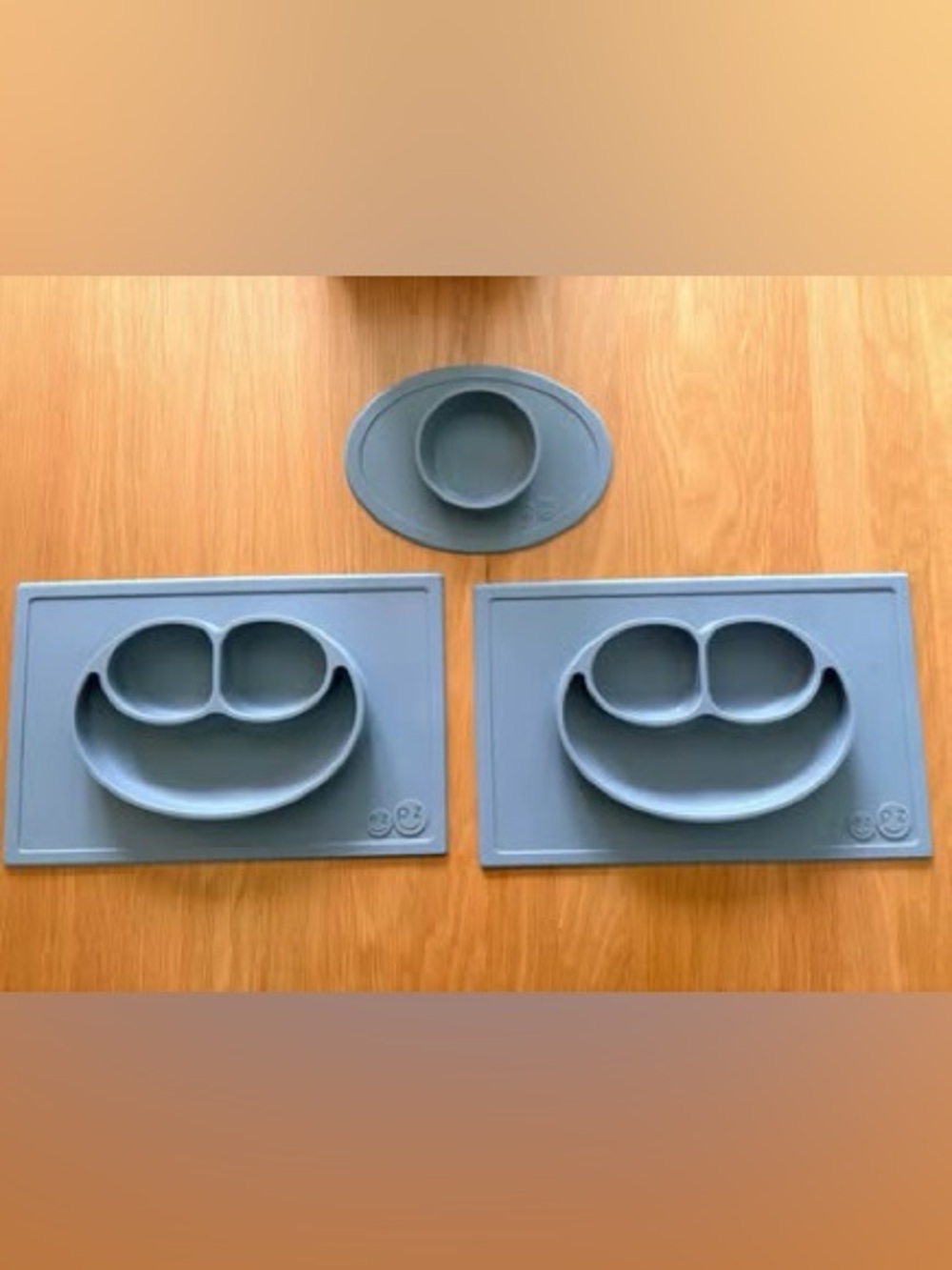 ezpz Suction Happy Mats and Bowl (grey)